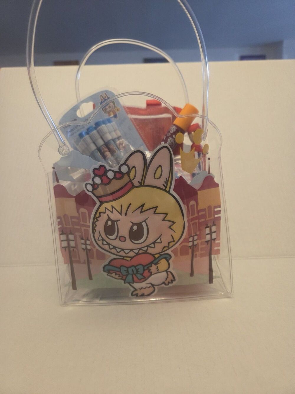 11 piece boys gift bag set.  Good for any occasion.